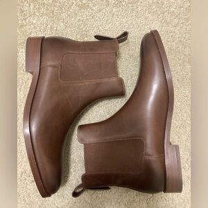 Coach Dalton Chelsea Boots, Dark Saddle Leather, Mens 7/ Woman’s 8.5 (Unisex)